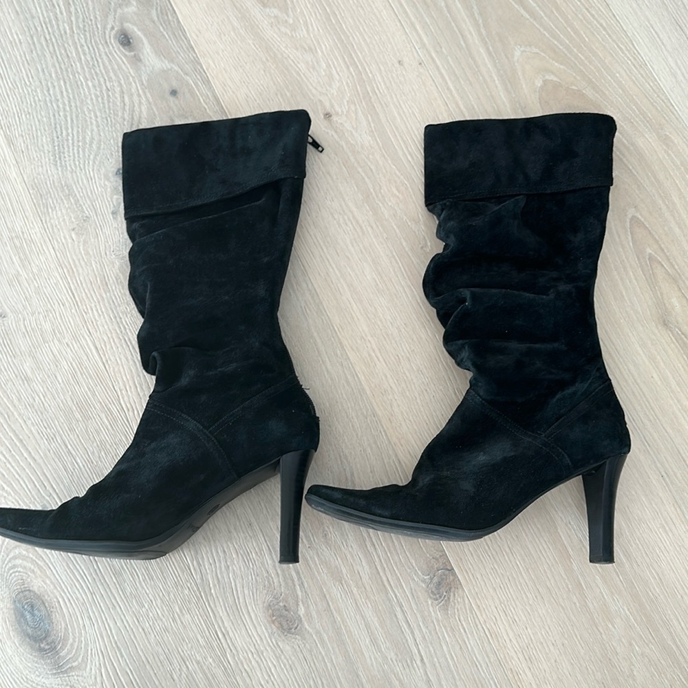 White Mountain black suede boots (size 7.5)